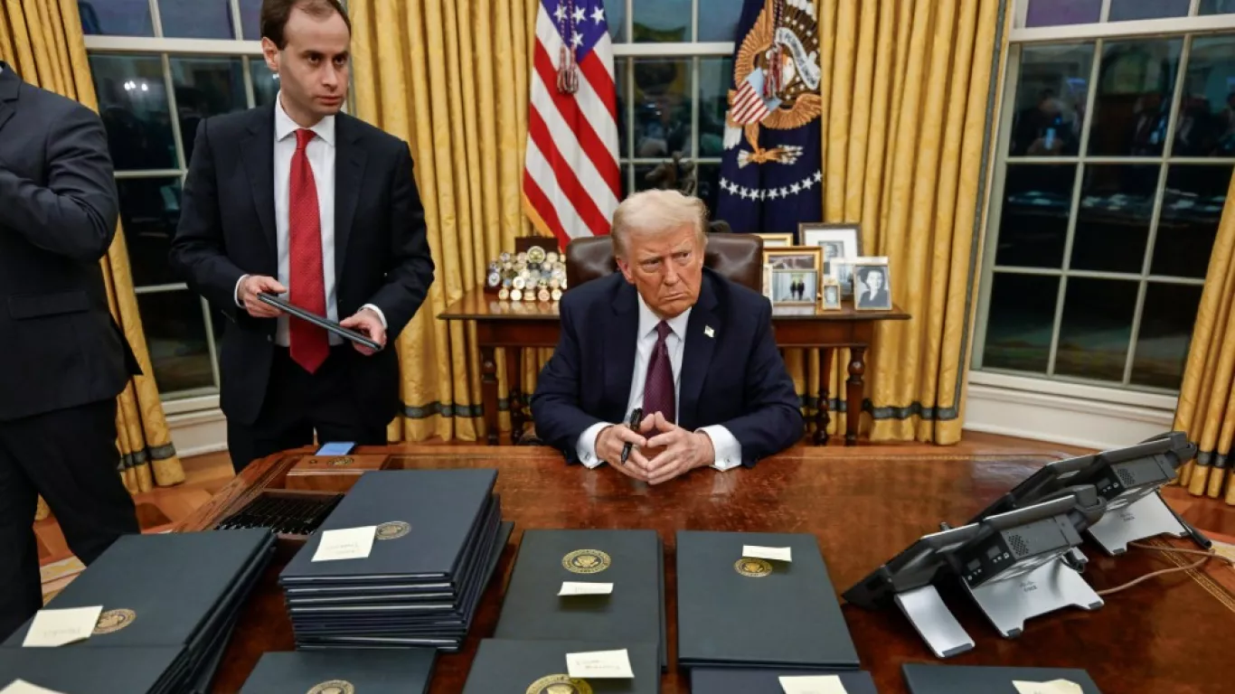 Livro De Cartas De Donald Trump Lidera Top De Vendas Da Amazon - Jornal - Foto 2